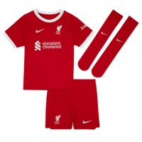Billiga Liverpool Andrew Robertson #26 Barnkläder Hemma fotbollskläder till baby 2023-24 Kortärmad (+ Korta byxor)